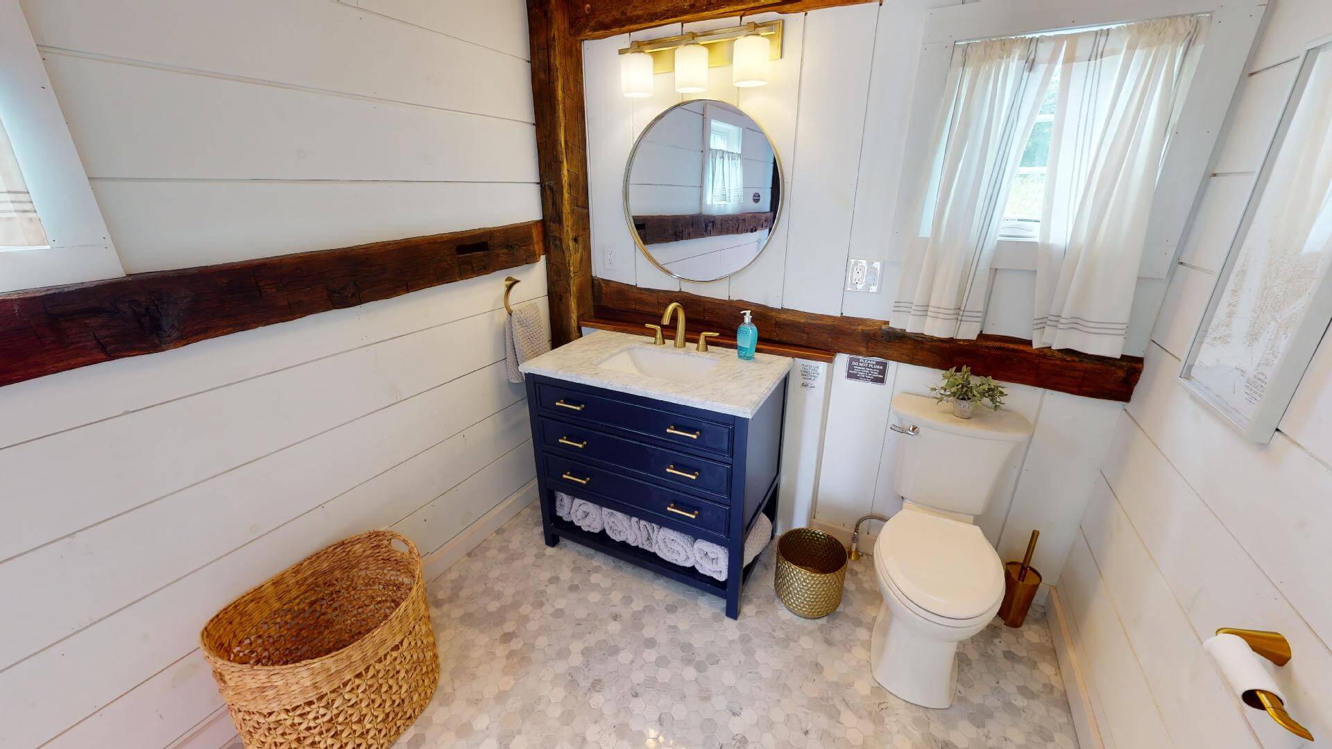 Vineyard Guest Barn 8